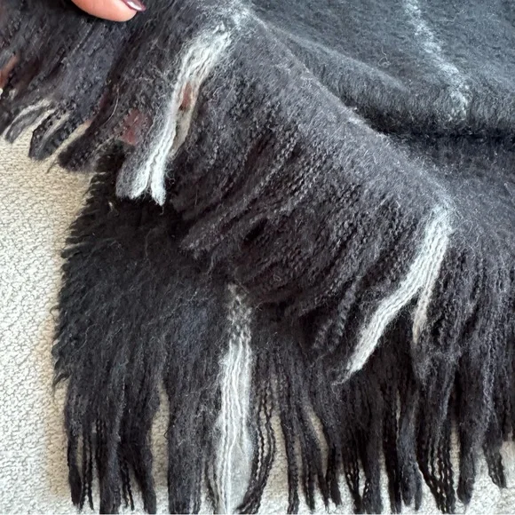 Blanket Winter Scarf Wrap with Fringe  Tartan Plaid Oversized - Picture 4 of 11